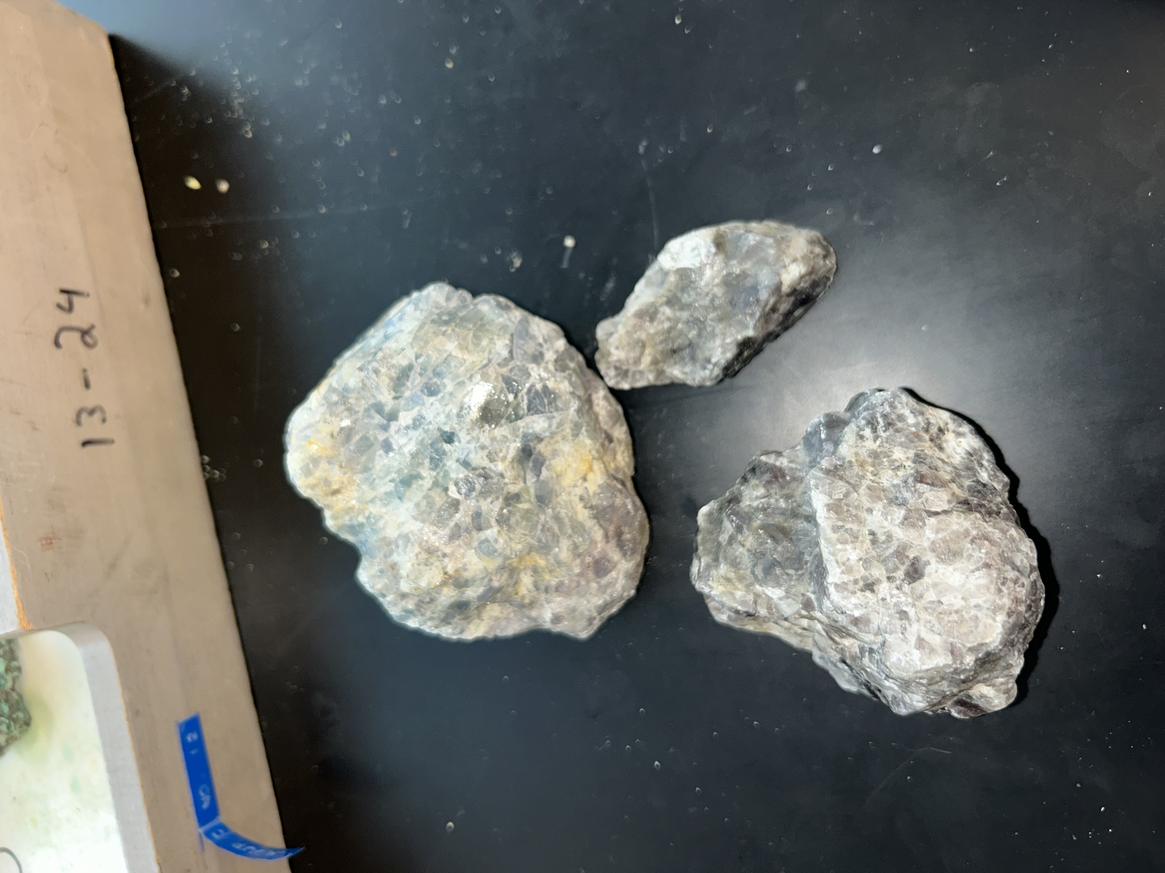 <ol><li><p>hardness= 4; doesn't scratch glass</p></li><li><p>﻿﻿﻿luster: vitreous</p></li><li><p>﻿﻿﻿color: light green, yellow, blue, purple, white</p></li><li><p>﻿﻿﻿isometric</p></li><li><p>﻿﻿﻿cubic crystals</p></li><li><p>﻿﻿﻿octahedral cleavage</p></li></ol>