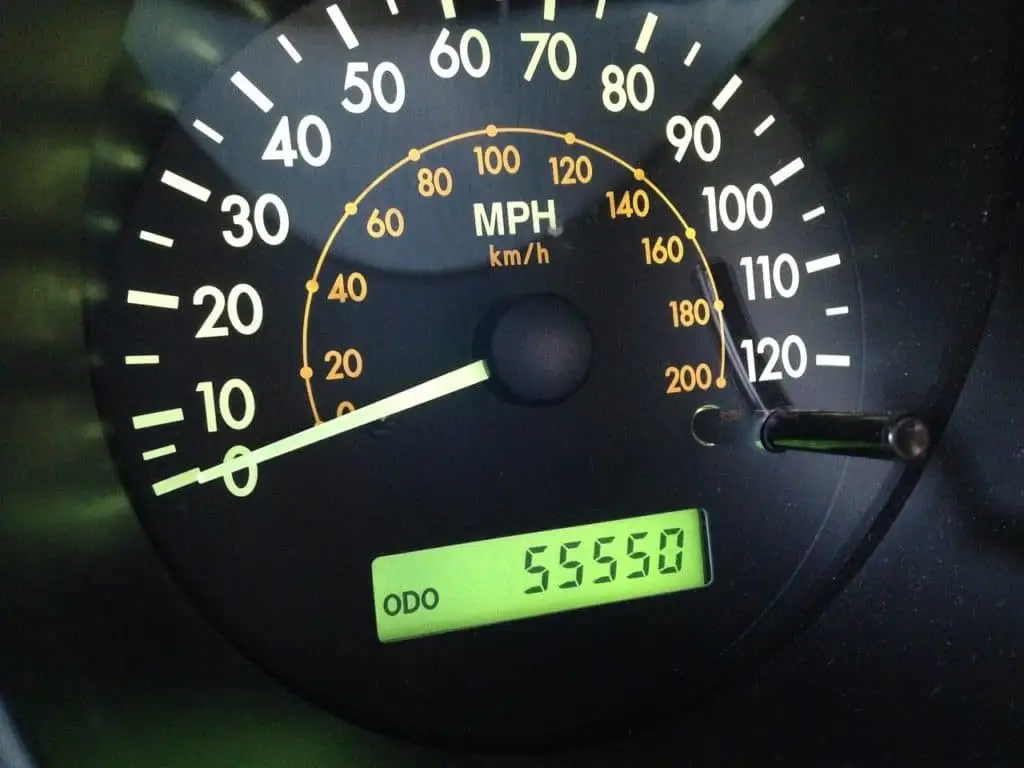 <p><span>a number of miles <u>traveled</u> or covered used to measure distance or fuel efficiency</span></p>
