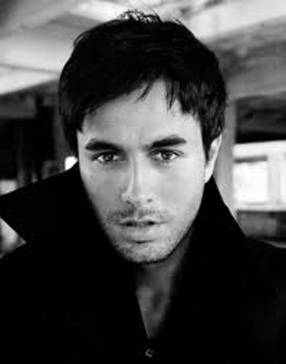 <p>guapo</p>