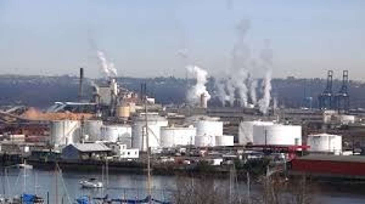 <p>Dirty air enters, combustion exhaust stream moves upward in shower of water mist, mist collects particles and brings to bottom of unit, dirty water moves to a sludge removal system, sludge is separated from water and disposed of, water moves back into scrubber for reuse, excess mist collects on screen and clean air leaves.</p>