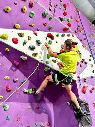<p><strong>climbing wall</strong></p>