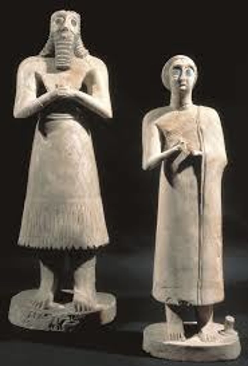 <p>Sumerian, 2700 BCE, gypsum with shell and limestone. Worshippers with wide eyes symbolizing constant prayer and devotion.</p>