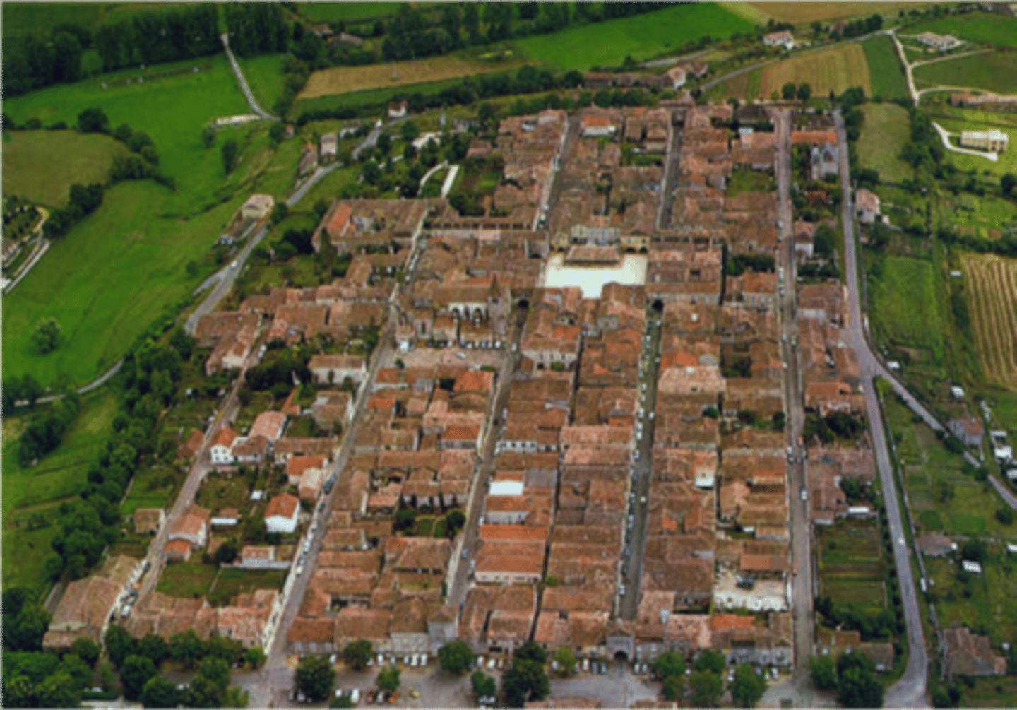 <p>A NEW TOWN IN SOUTHWEST FRANCE, preplanned and often laid out as an orthogonal grid.</p>