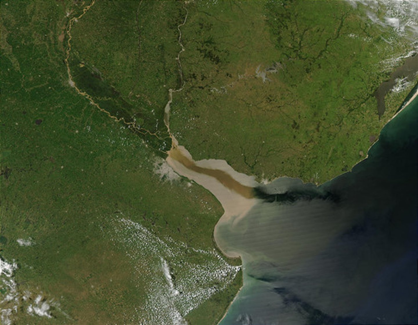 <p>the estuary formed at the meeting point of the Uruguay River and the Atlantic Ocean</p>