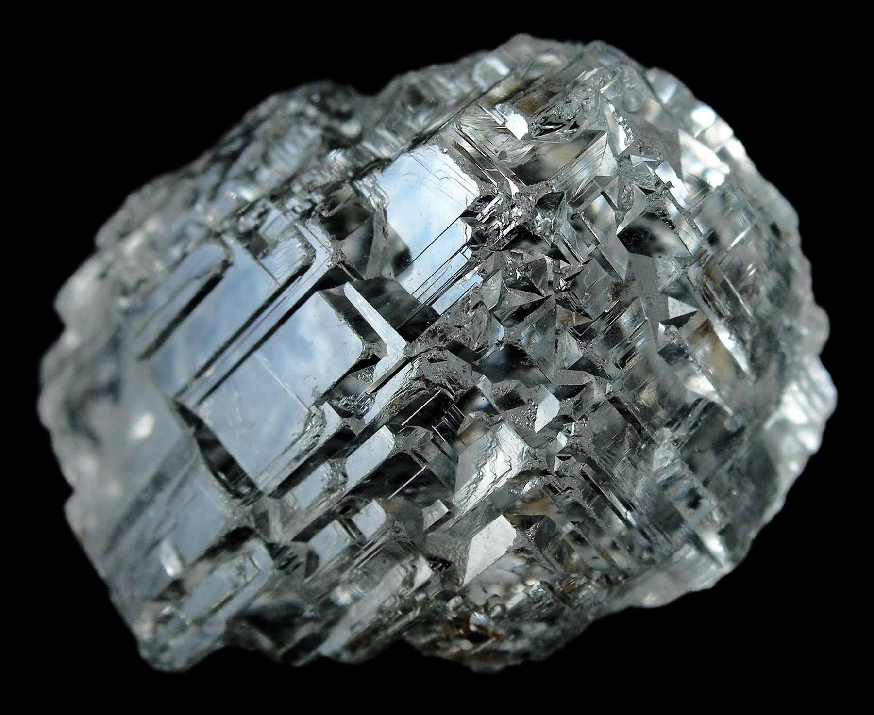 <ul><li><p>Be₂SiO₄</p></li></ul><p>NESO-SILICATI: GRUPPO della FENACITE</p>