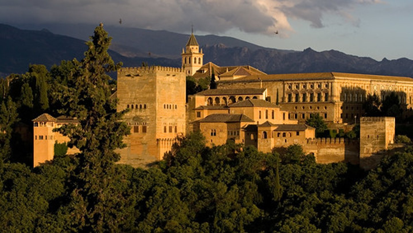 <p>Alhambra</p>