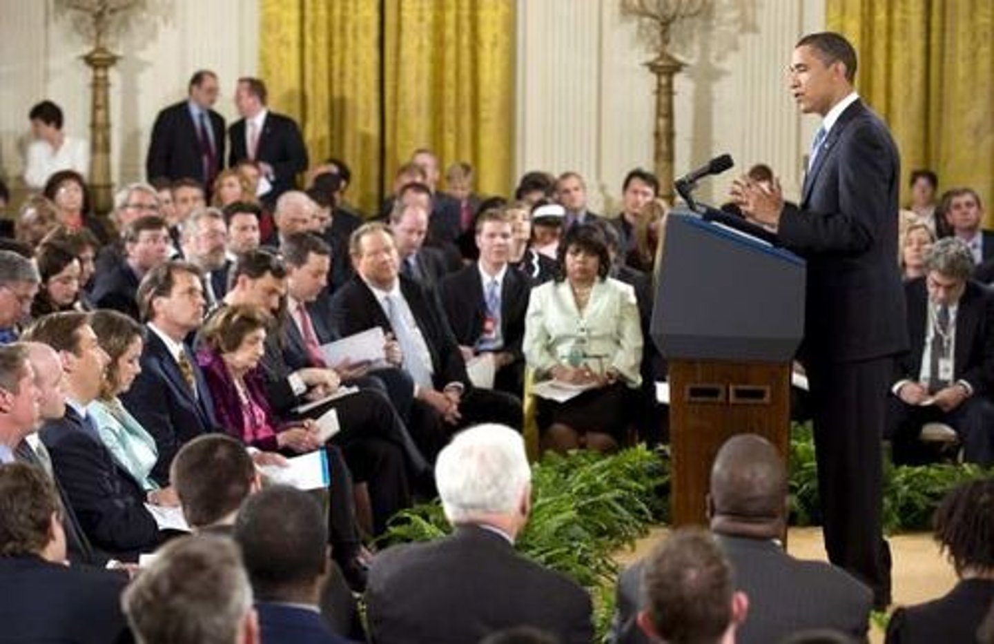 <p>press conference</p>