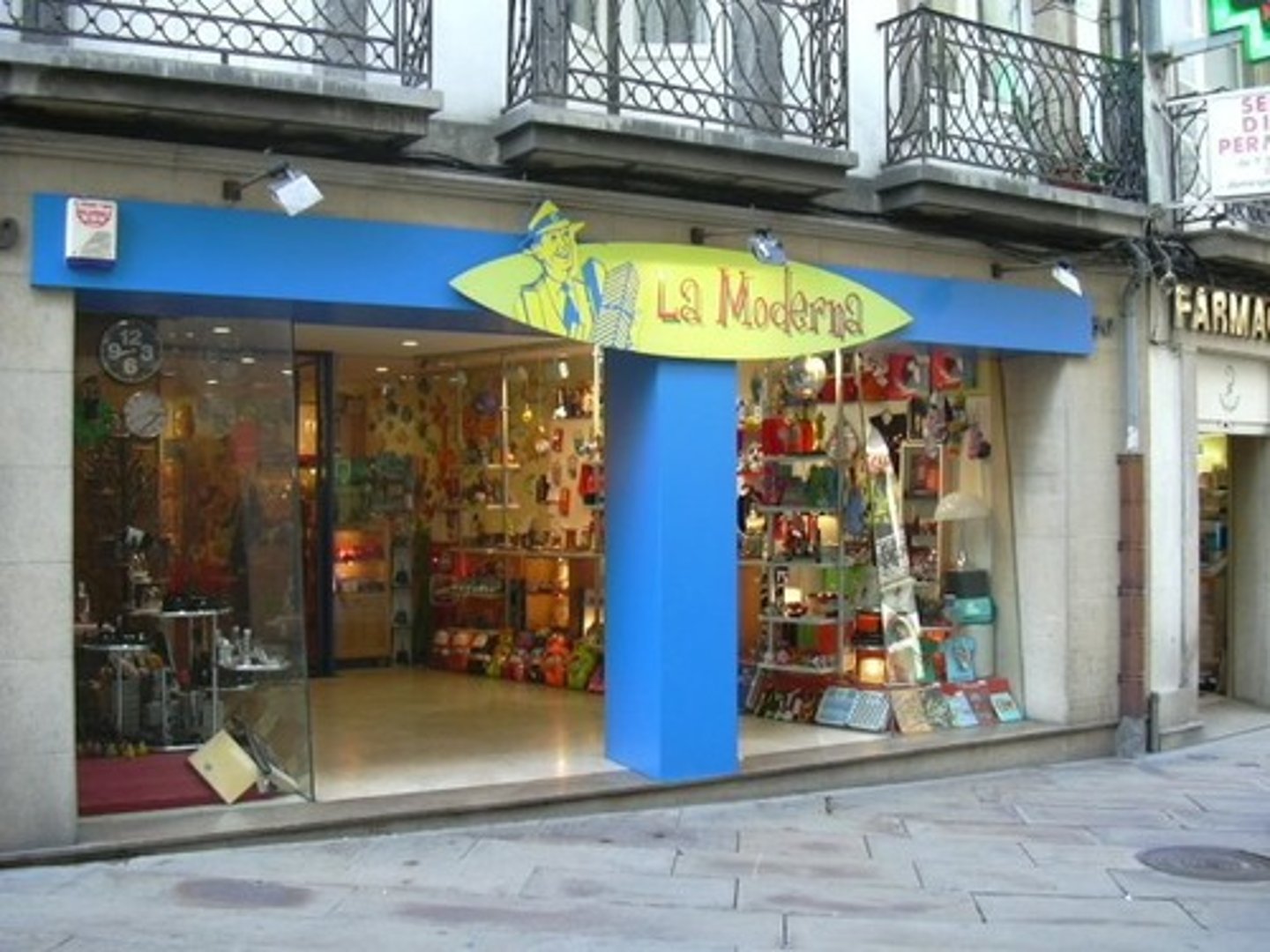 <p>shop</p>