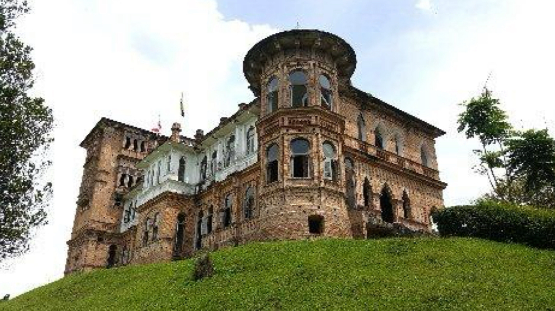 <ul><li><p><span>Architect: Commissioned by William Kellie Smith; design by European contractors.</span></p></li></ul><ul><li><p><span>Details: Unfinished Indo-Saracenic/colonial mansion; towers, arches, mix of Moorish and European details.</span></p></li><li><p><span>Significance: Romantic colonial folly, symbol of ambition and incompletion.</span></p></li></ul><p></p>