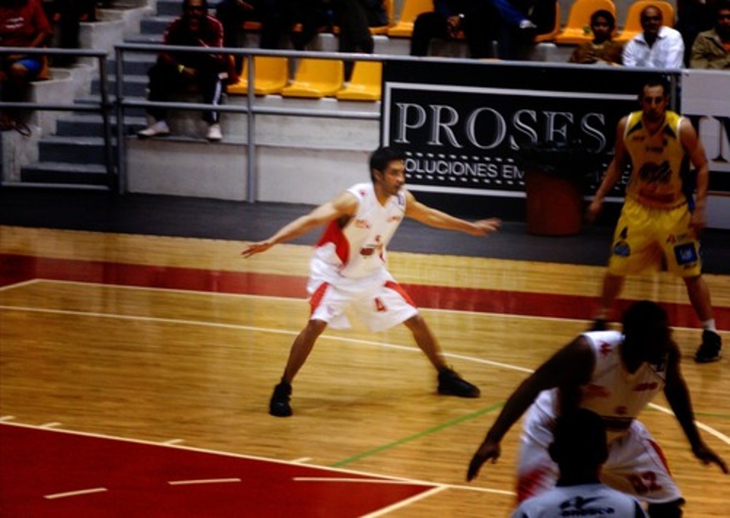 <p>to play basketball</p>