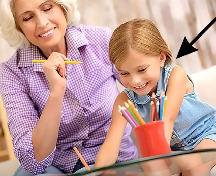 <p>Your child’s daughter</p><p>|ˈɡræn(d)ˌdɔːtə|</p><p>Внучка </p>