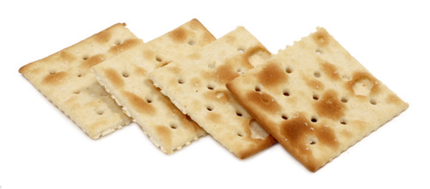 <p>crackers</p>