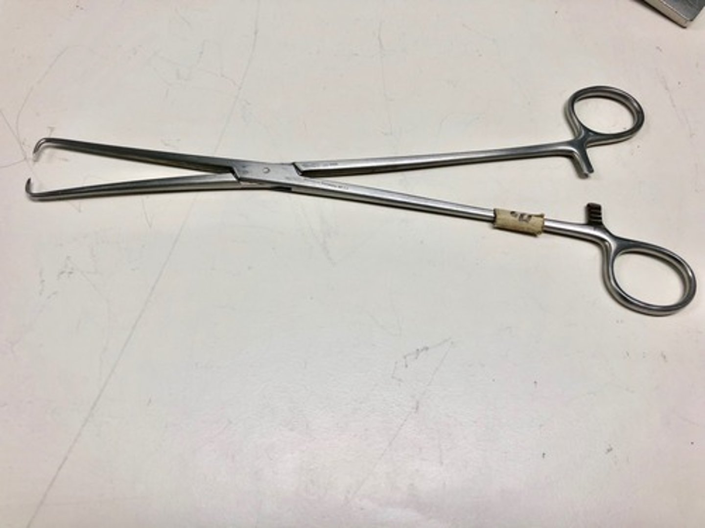 <p>Similar to Pozzi, used for grasping the cervix in gynecological surgeries.</p>