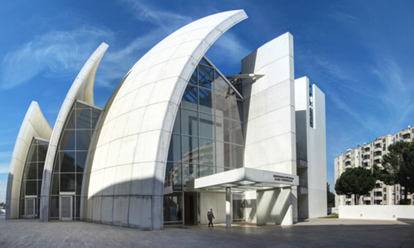 <p>Richard Meier</p><p>(Neo Modernism)</p><p>"When I am asked what I believe in, I say that I believe in architecture. Architecture is the mother of the arts. I like to believe that architecture connects the present with the past and the tangible with the intangible."</p>