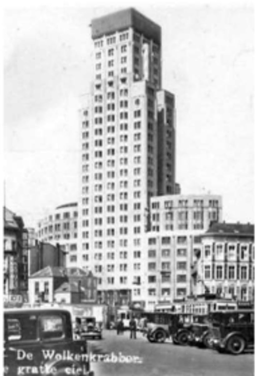 <p>Art Deco architect van de Boerentoren (met staalskelet) in Antwerpen, samen met Jan Vanhoenacker en Jos Smolderen. Realiseerde in Antwerpen ook Het Liberale Volkshuis (vandaag: Hiberniaschool), samen met Jan Van Asperen.</p>