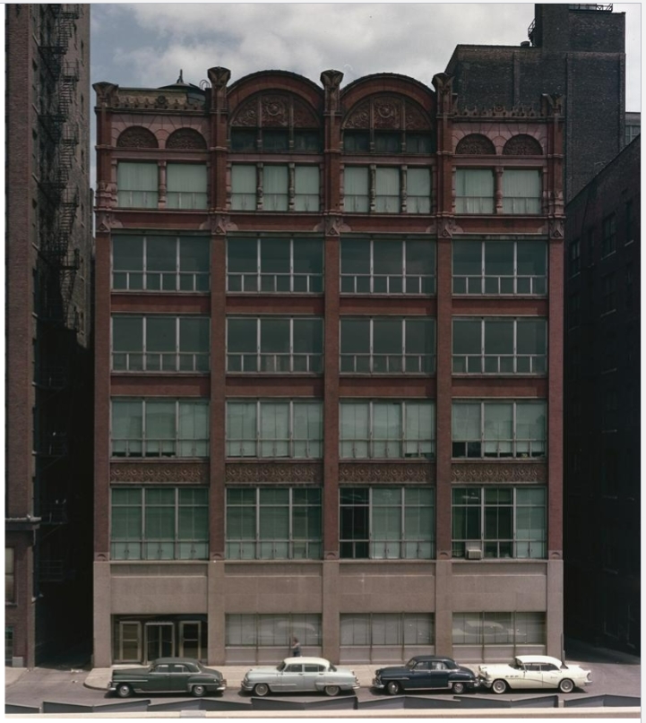 <p>Name&nbsp;</p><p>Architect&nbsp;</p><p>Place</p><p>Time</p>