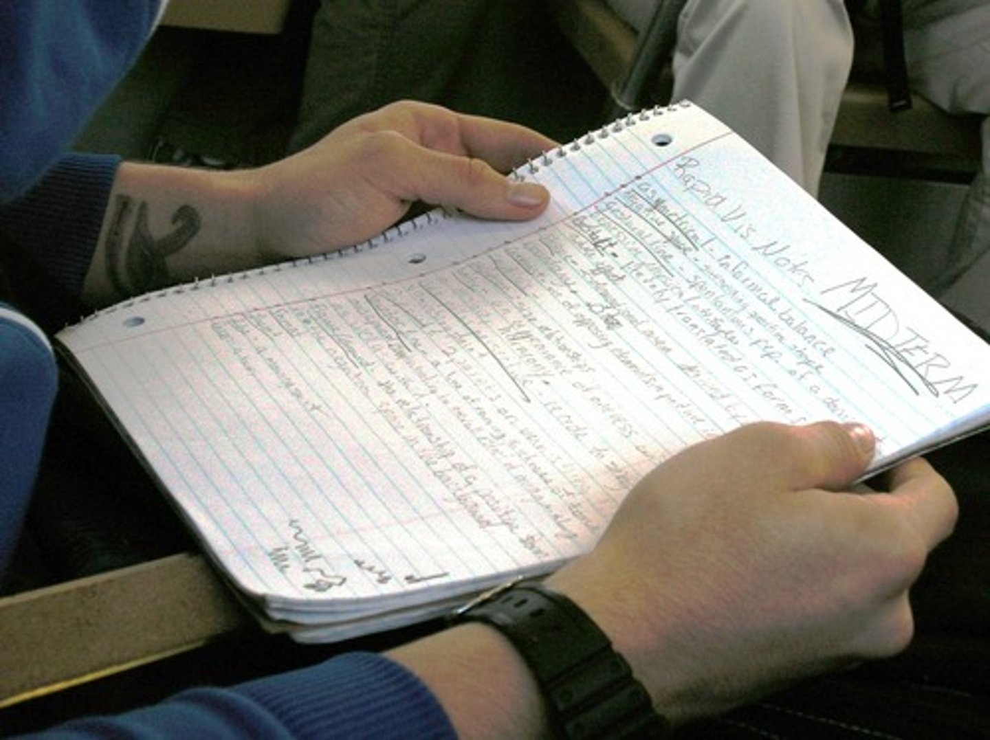 <p>thi giữa kì</p>