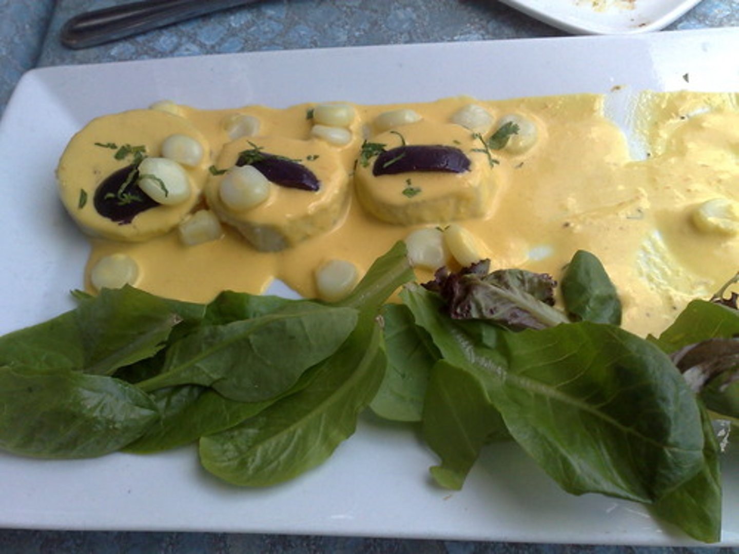 <p>he used to live</p>