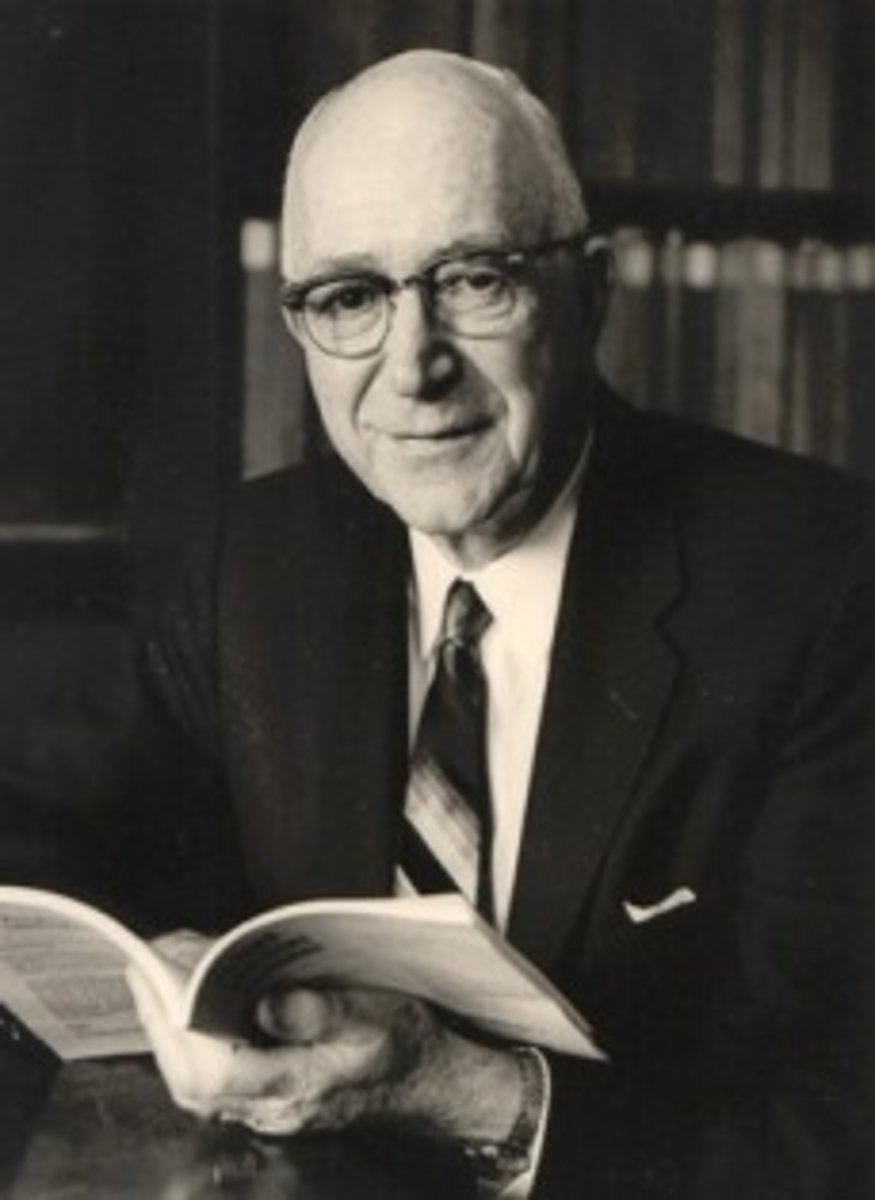 <p>1897-1967; Field: trait theory of personality; Contributions: list of 11,000 traits, 3 levels of traits-cardinal, central, and secondary</p>