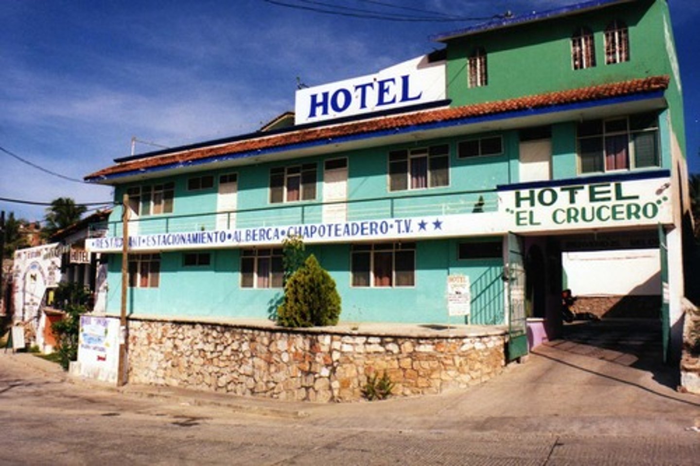 <p>to stay in a hotel</p>