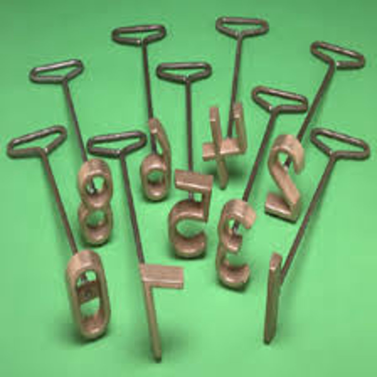 <p>To identify an animal permanently by placing numbers, letters, or designs on the animal's shoulder or hip.</p>