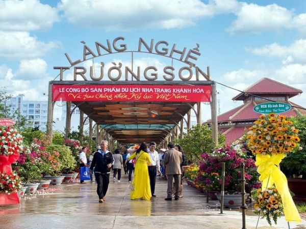 <p>làng nghề thủ công</p>