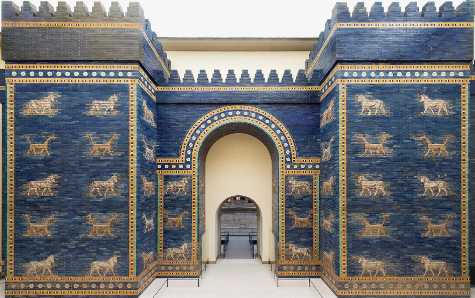 <p>Ishtar Gate of Babylon</p>