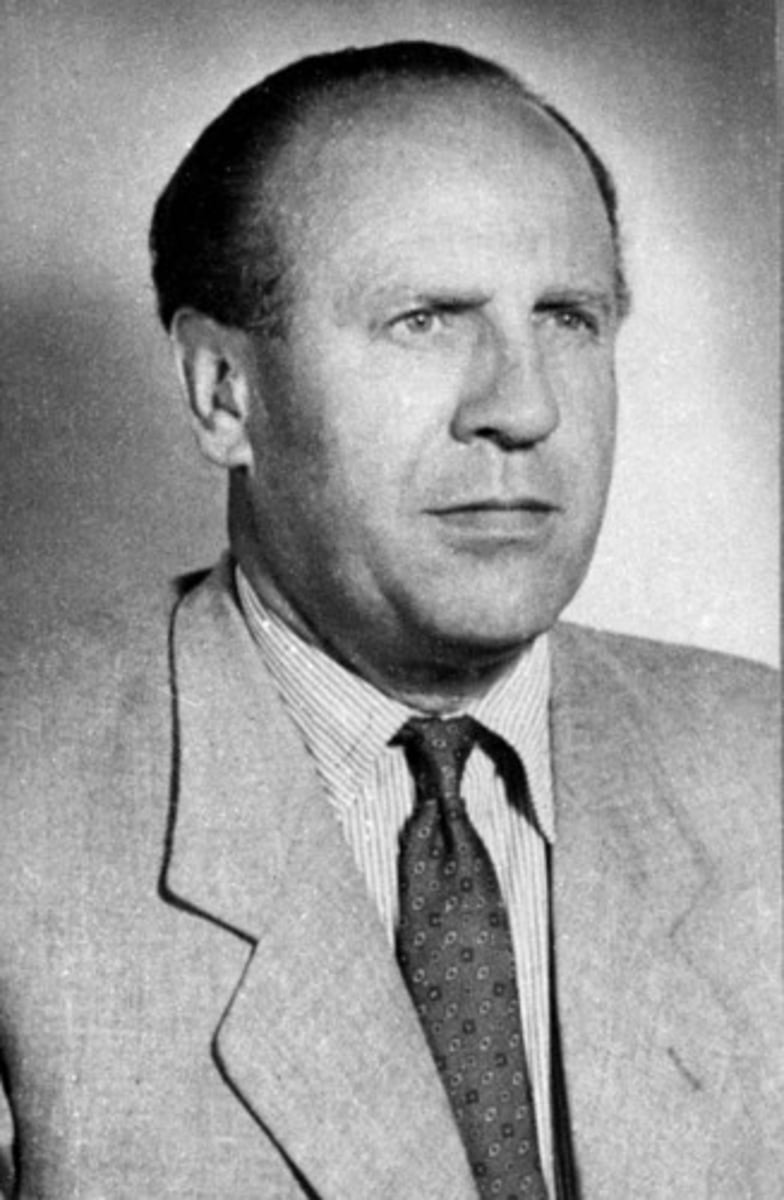 <p>member of the Nazi Party who is credited with saving the lives of 1,200 Jews during the Holocaust by employing them in his factory so they wouldn't be taken away to death camps</p>