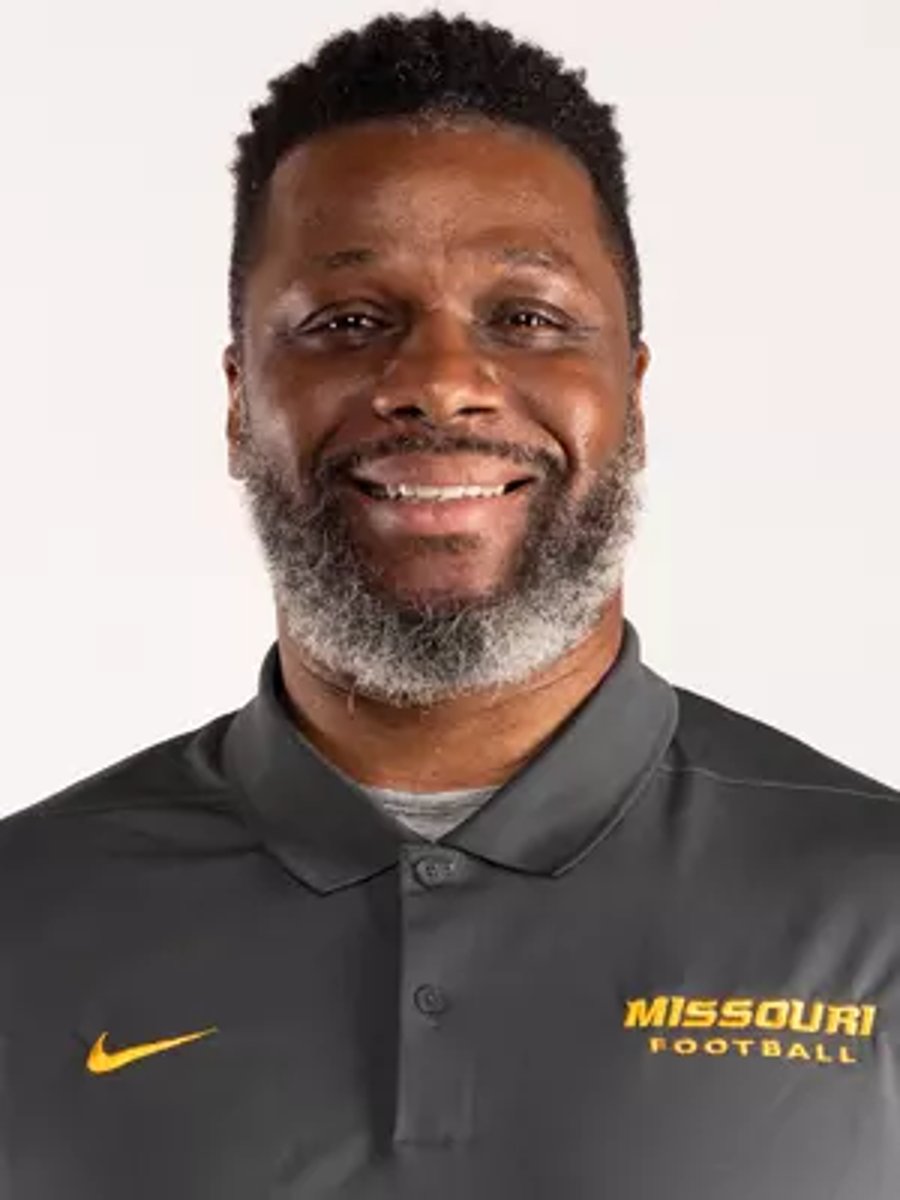 <p>assistant head coach - cornerbacks (defense)</p>