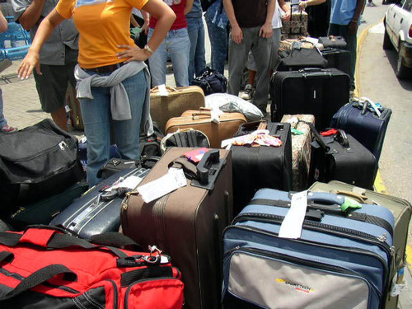 <p>luggage, load</p>