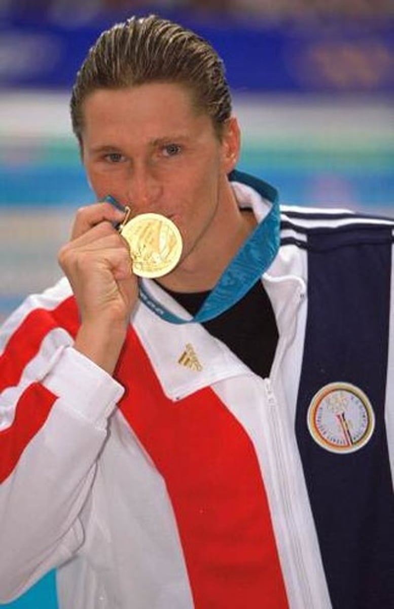 <p>a person who has won a medal in a sport</p>