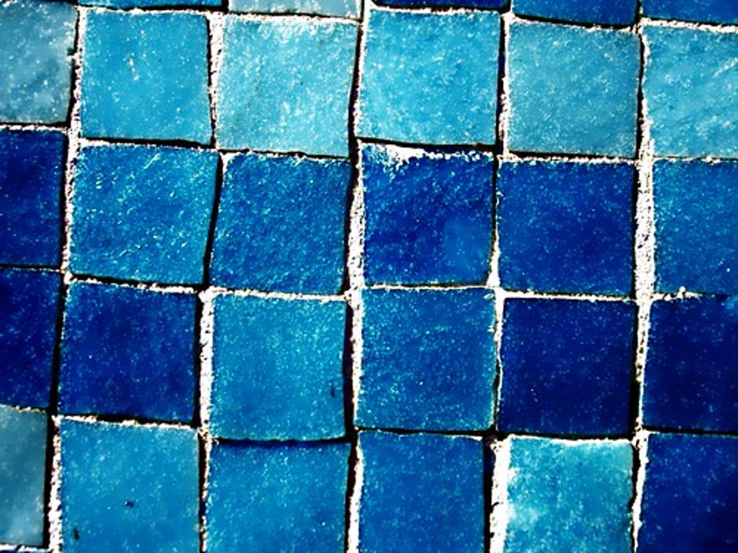 <p>плитка, черепица</p>