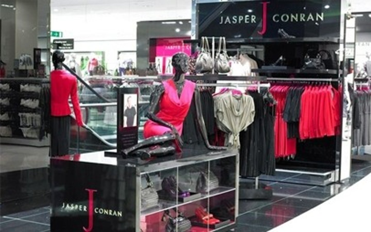 <p>women's fashion</p>