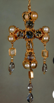 <p><strong>bejeweled cross</strong></p>