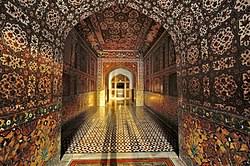 <p>Material of Jahangir Tomb</p>
