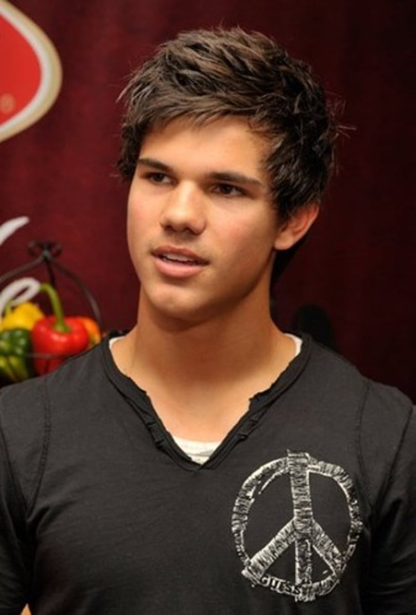 <p>Handsome</p>