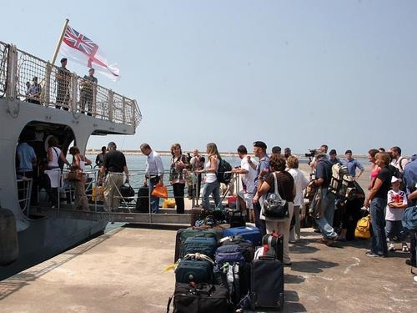 <p>v. to go aboard; to make a start; to invest</p><p>S: commence, begin, board</p>