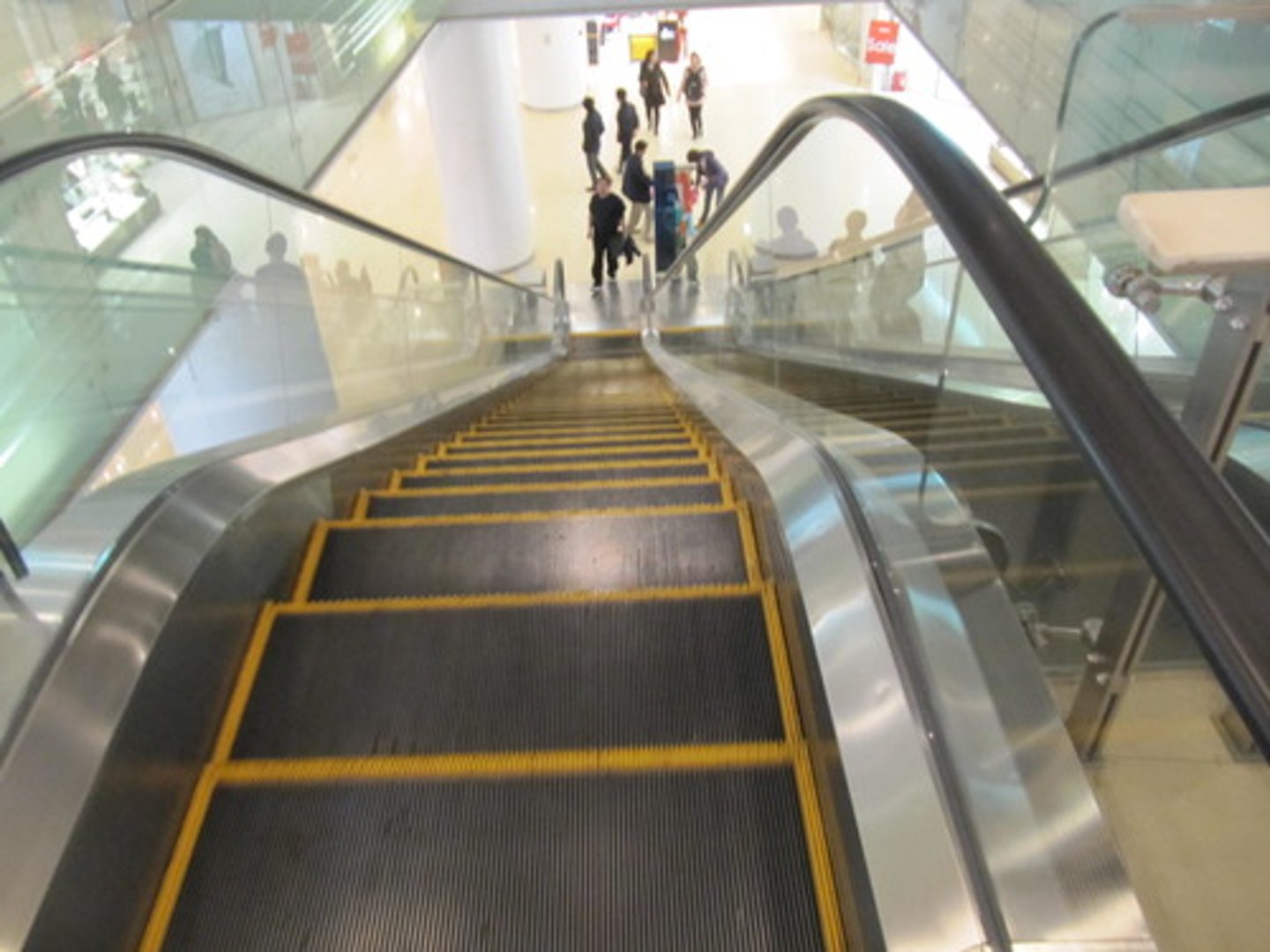 <p>to descend</p>