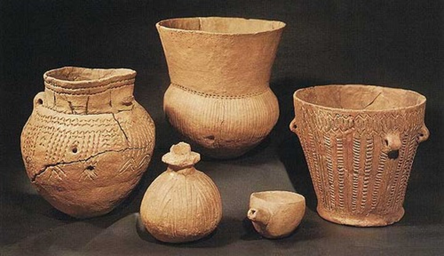 <p>An object made by humans, usually of cultural or historical interest</p>