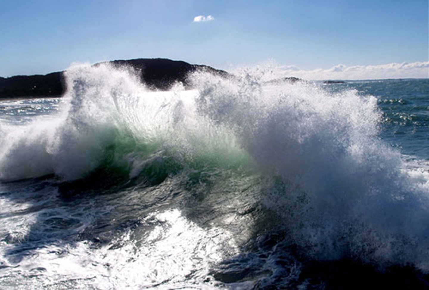 <p>(n) a giant ocean wave</p>