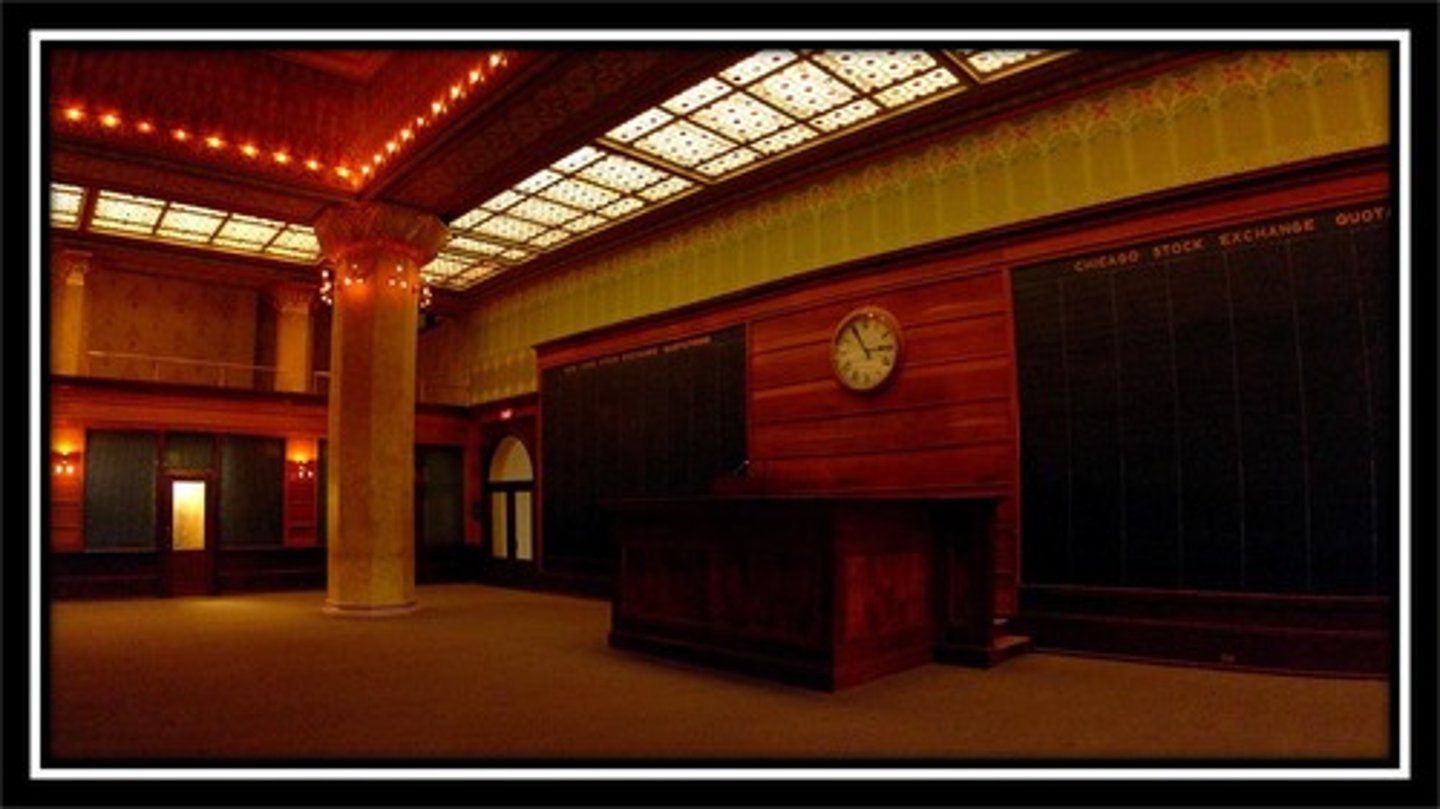 <p>Chicago School</p>