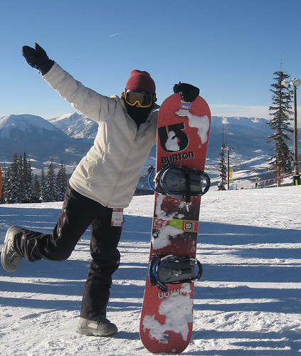 <p>un snowboard</p>