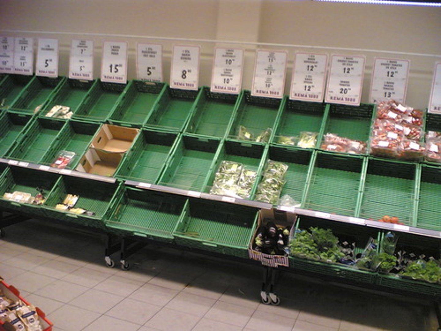 <p>(n) an inadequate quantity, scarcity, dearth</p><p>(s) lack</p><p>(a) abundance, glut, plenitude, deluge</p>