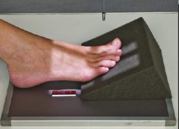<ul><li><p>Start AP toe, rotate 30-40 degrees EXTERNAL.</p></li><li><p>CR perp. to IR.</p></li><li><p>Centre at MTP joint we want.</p></li><li><p>Include MT base proximal and include part of toes either side laterally.</p></li></ul><p></p>