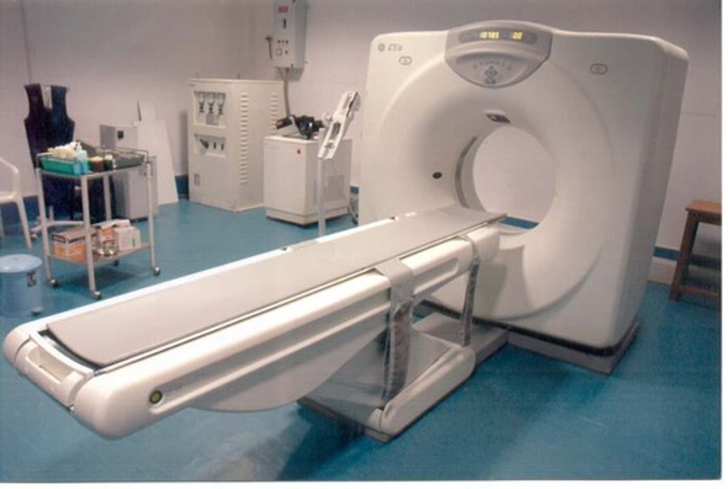 <p>The donut-shaped structure of a CT scanner that contains the X-ray circuit, X-ray tube, collimators, radiation detectors, and high voltage generator.</p>