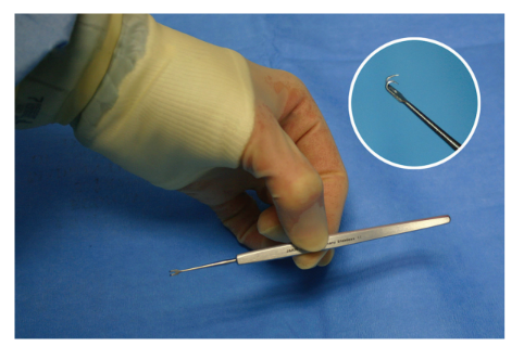 <p>Nickname: Guthrie</p><p>Use: Provides very light retraction, Plastics, Ophthalmology, General, and Podiatry</p><p>Features: Smooth or fluted handle, sharp, tapered double hooks</p>