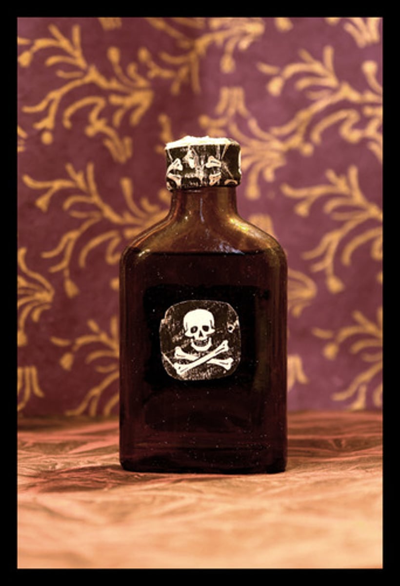 <p>poisonous</p>