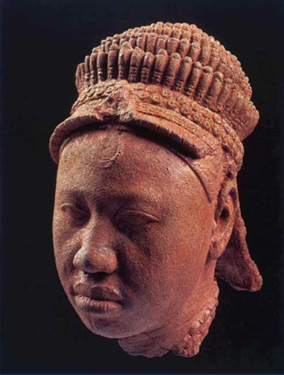 <p>Head of. a Queen, 1100- 1400</p>