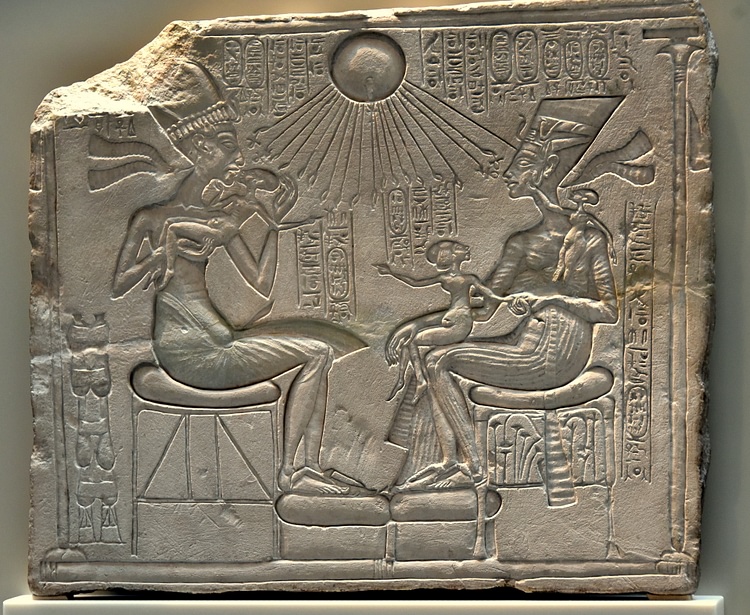 <p>Akhenaten, Nefertiti, &amp; 3 daughters - Amarna unit 2</p>