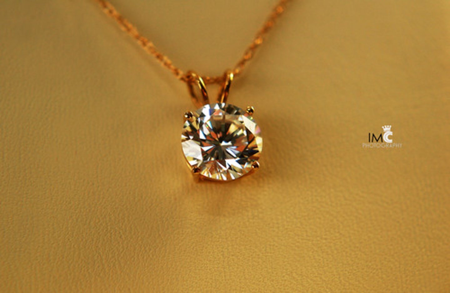 <p>in silver/in gold/in diamond</p>